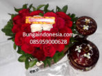 Bunga Box Mawar Merah Putih+Chocolate Di Jakarta 085959000628 Kode:bi-bb-04