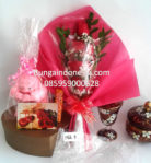 Handbouquet Mawar Merah+Boneka+Chocolate Di Tangerang 085959000628 bi-hb-09