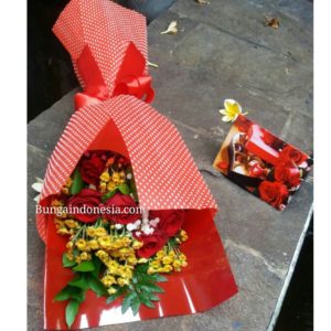 Handbouquet Mawar Merah Di Tangerang Selatan 085959000628 Kode : Bi-hb-71