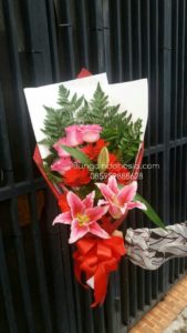 Handbouquet Valentine Mawar Mix Lily Di Jakarta Barat