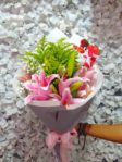 Handbouquet Lily Pink